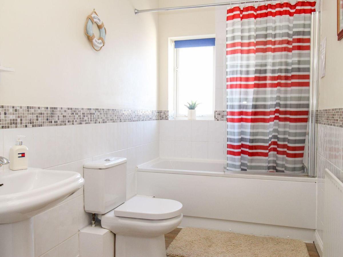 Ocean Watch 5 Apartment Уеймут Екстериор снимка